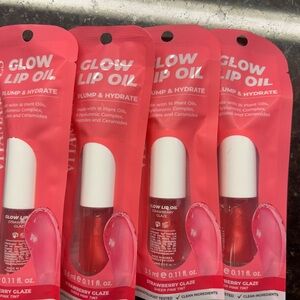 4 New In Unopened Packages Vitamasques Glow Lip Oil / Retail $7 Each - Total $28